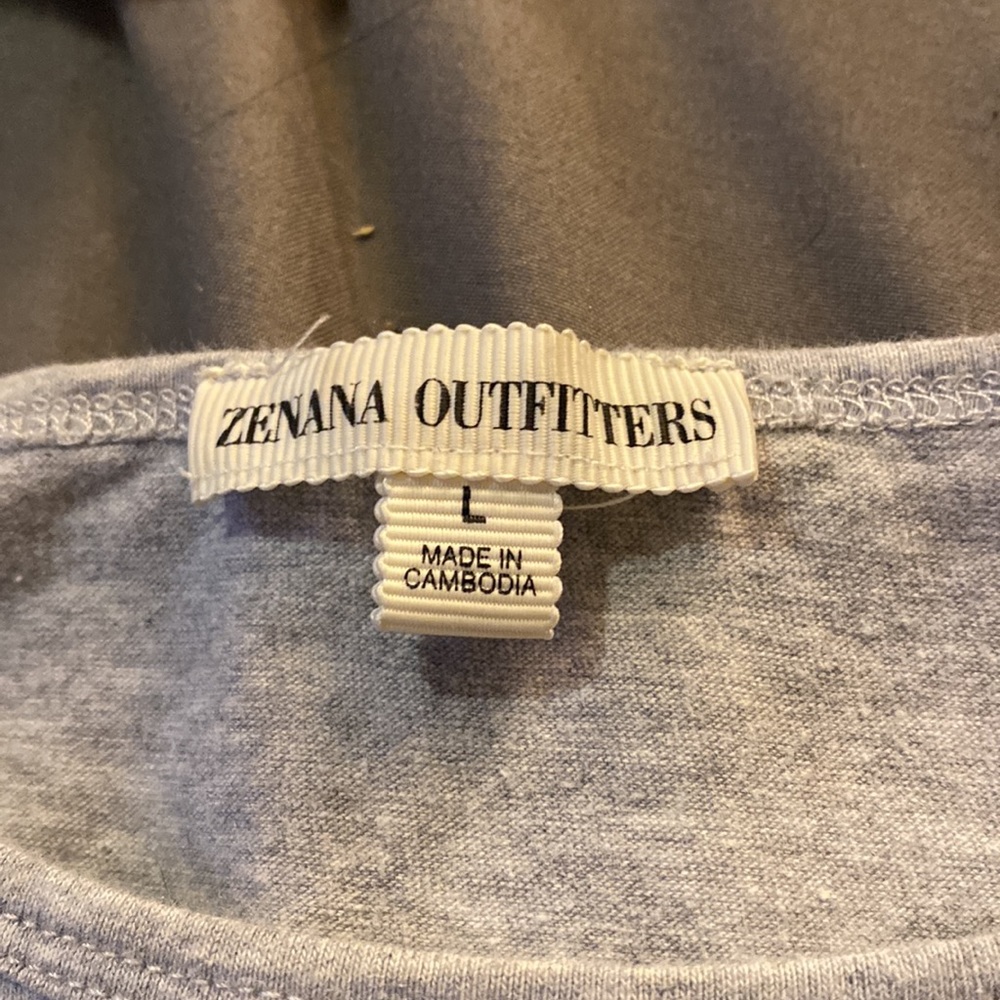 never worn - Picture 2 of 2